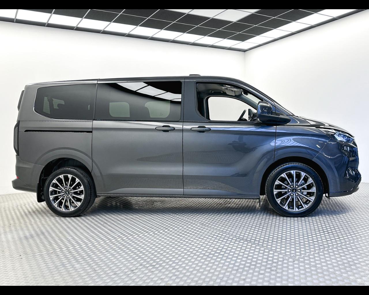 FORD Tourneo Custom 2ªs - Tourneo Custom 320 2.0 EcoBlue 170CV aut. AWD PC Titanium