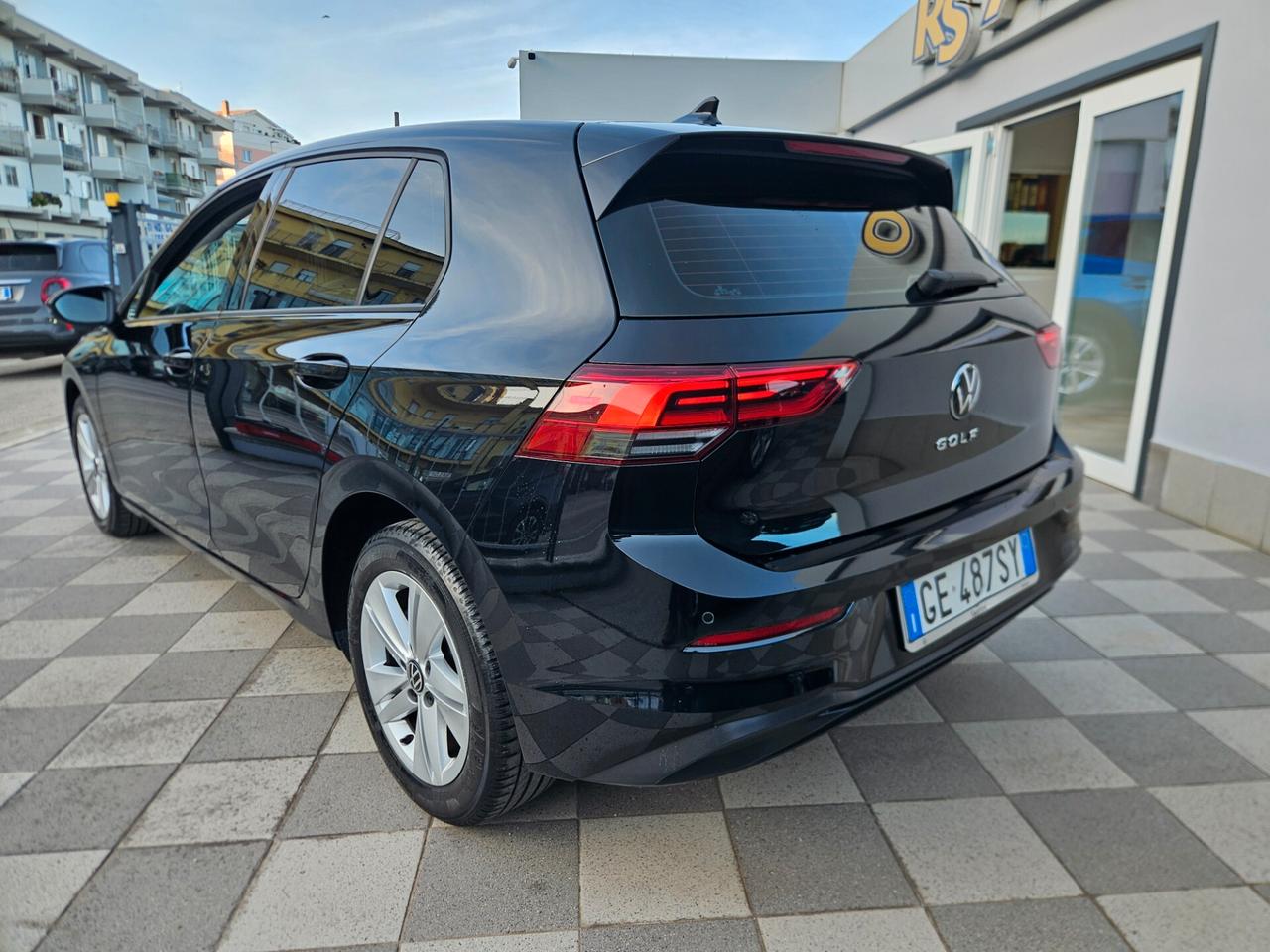 Volkswagen Golf 8 2.0 TDI 116cv DSG SCR Life