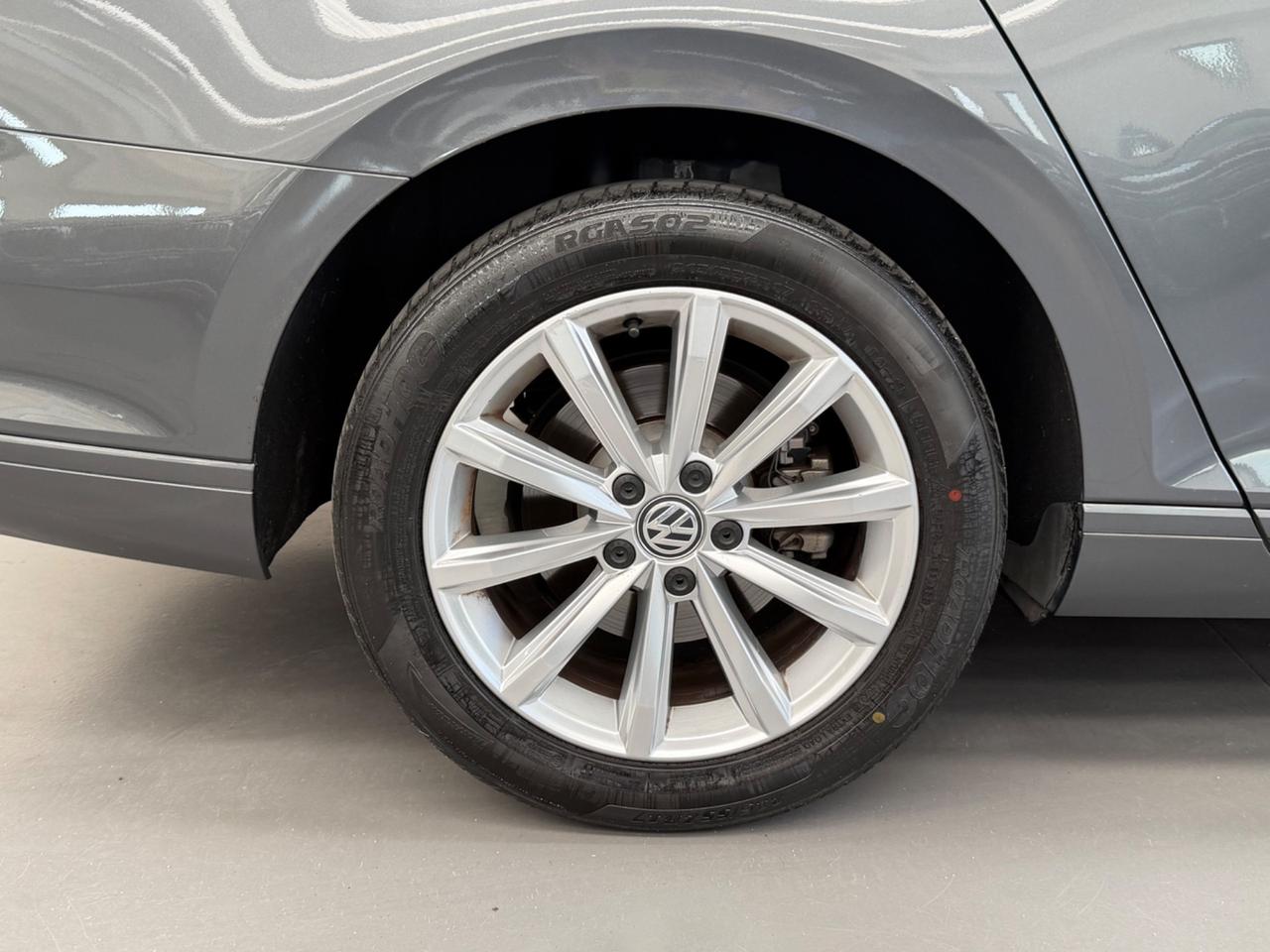 Volkswagen Passat Variant 2.0 TDI DSG Business BlueMotion Tech