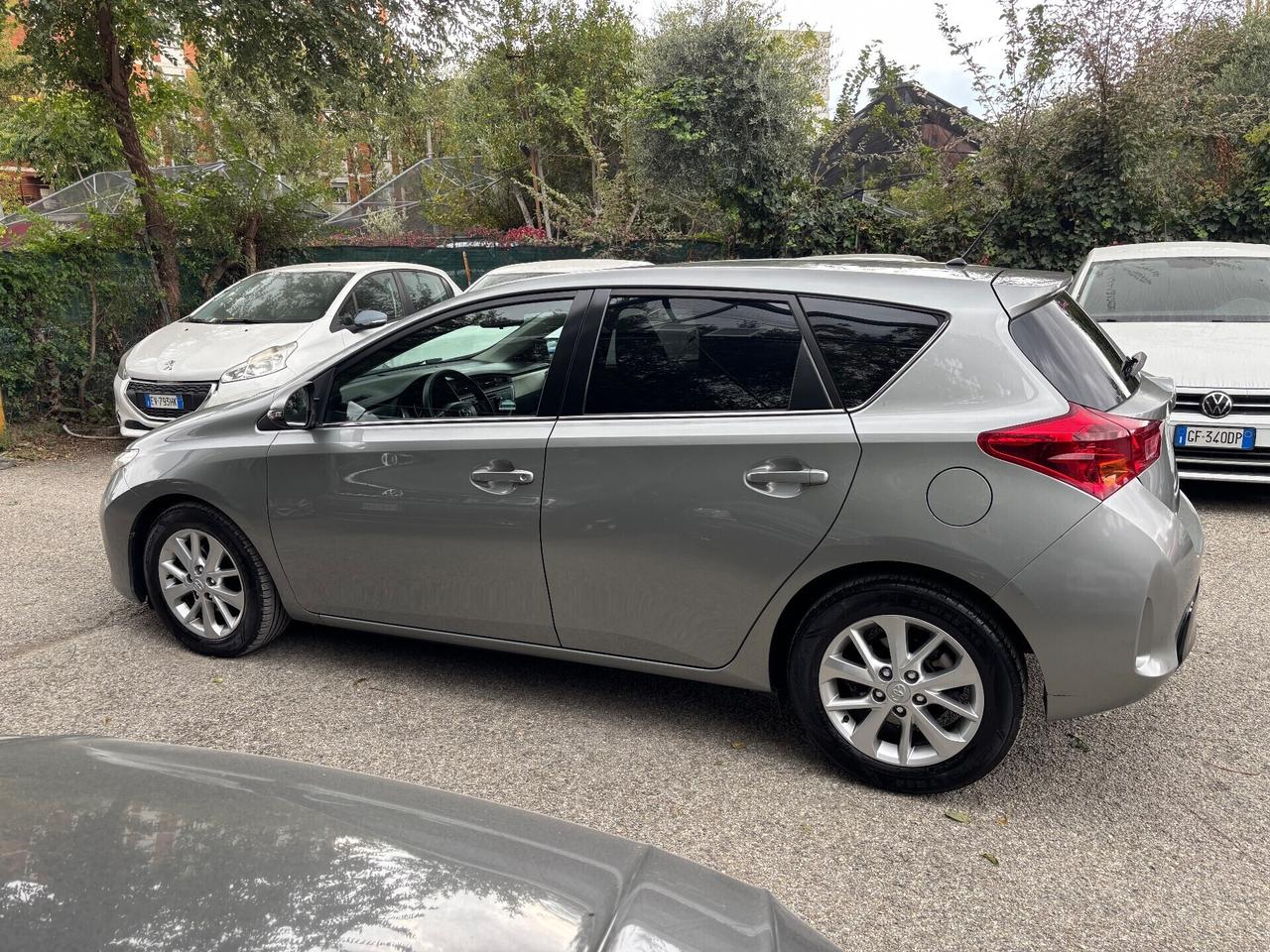 Toyota Auris 1.4 D-4D 5 porte ok neopatentati