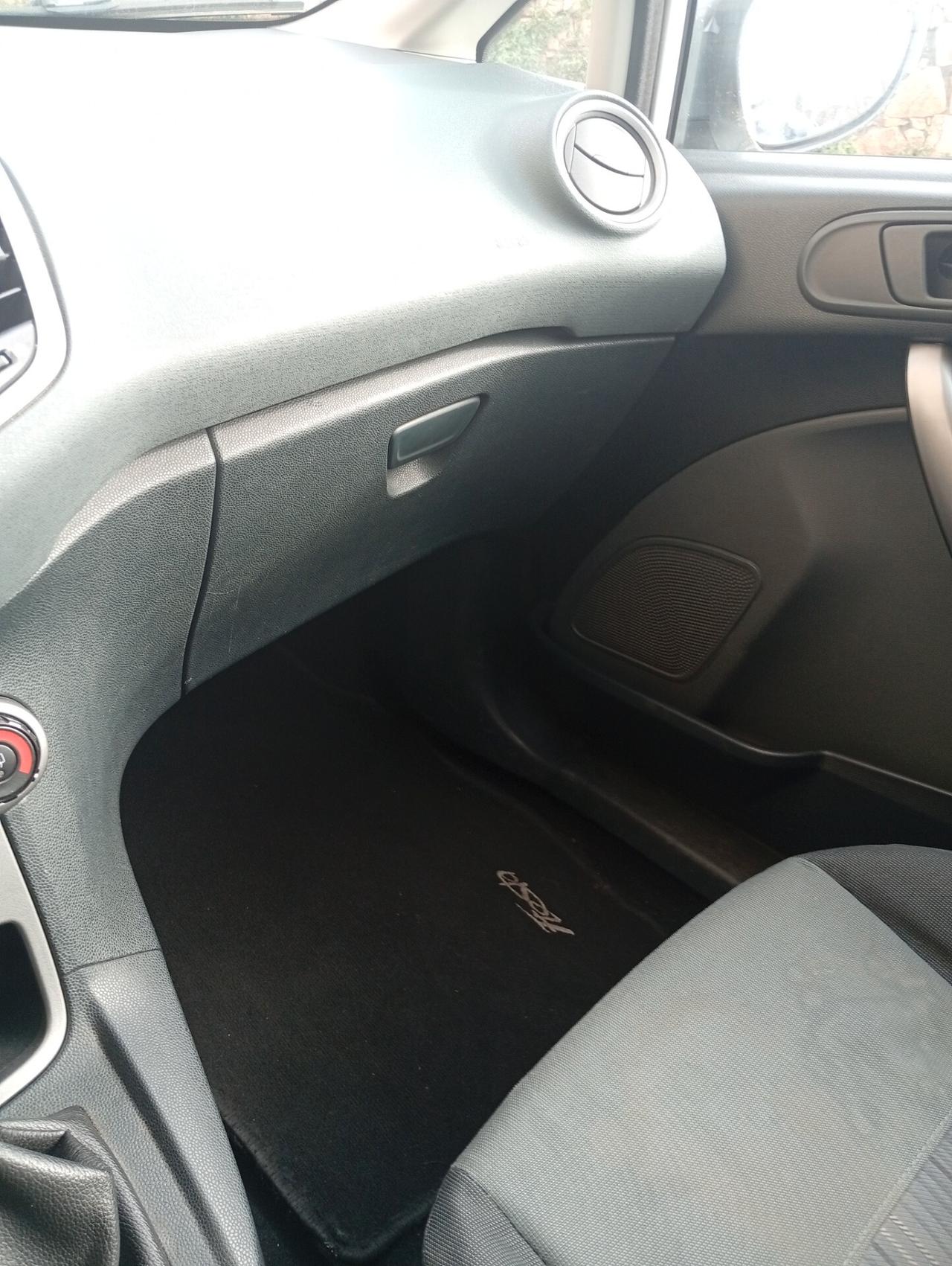 Ford Fiesta 1.2 16V 3p. Ghia