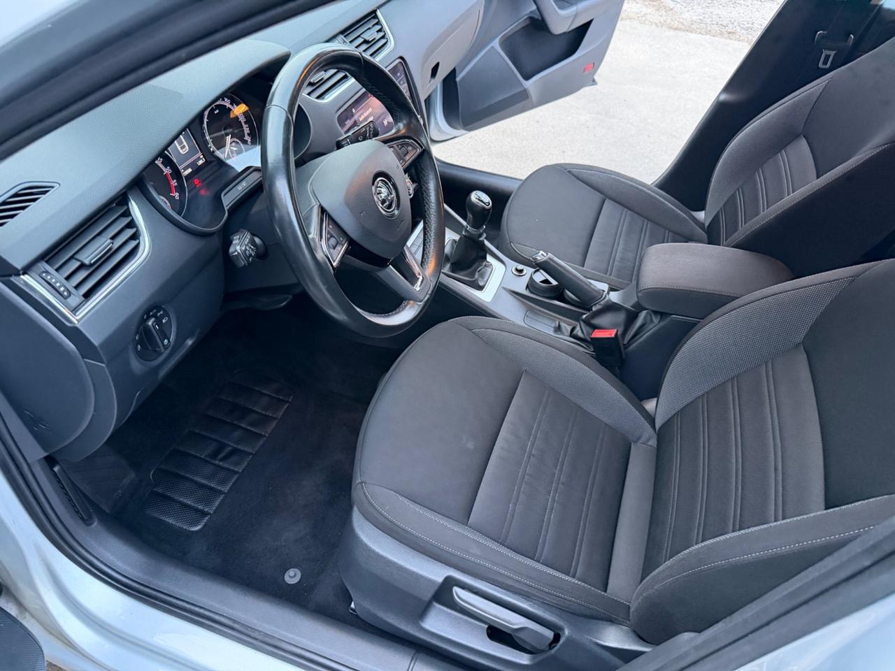 Skoda Octavia 1.6 TDI SCR 115 CV Wagon Executive