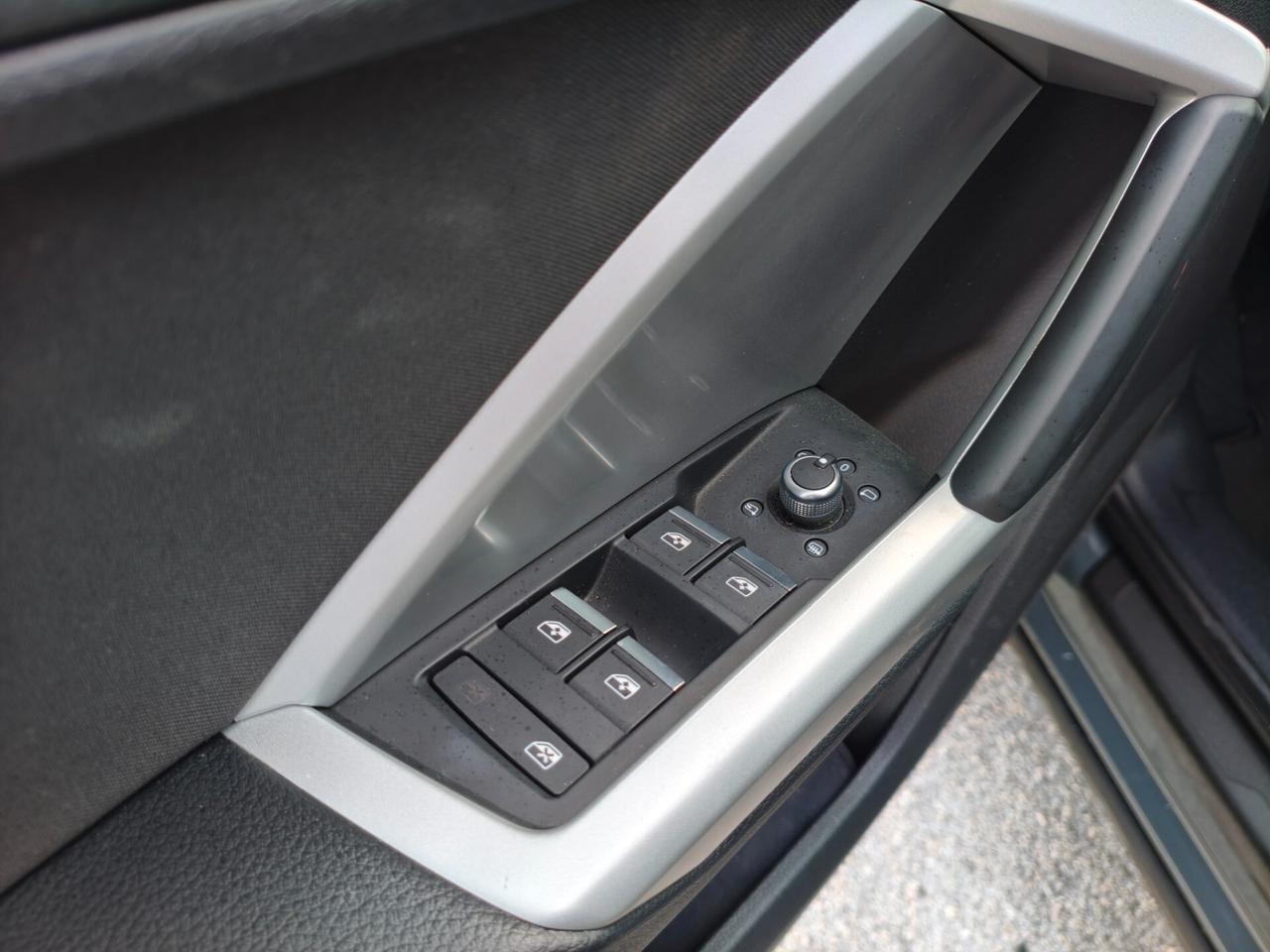 Audi Q3 35 TDI S tronic Business