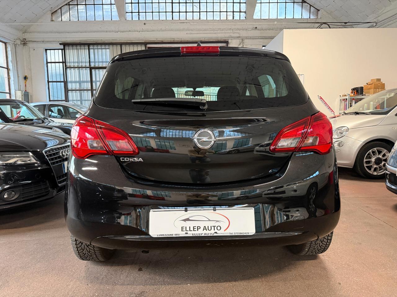 Opel Corsa 1.2 5 porte Black Edition