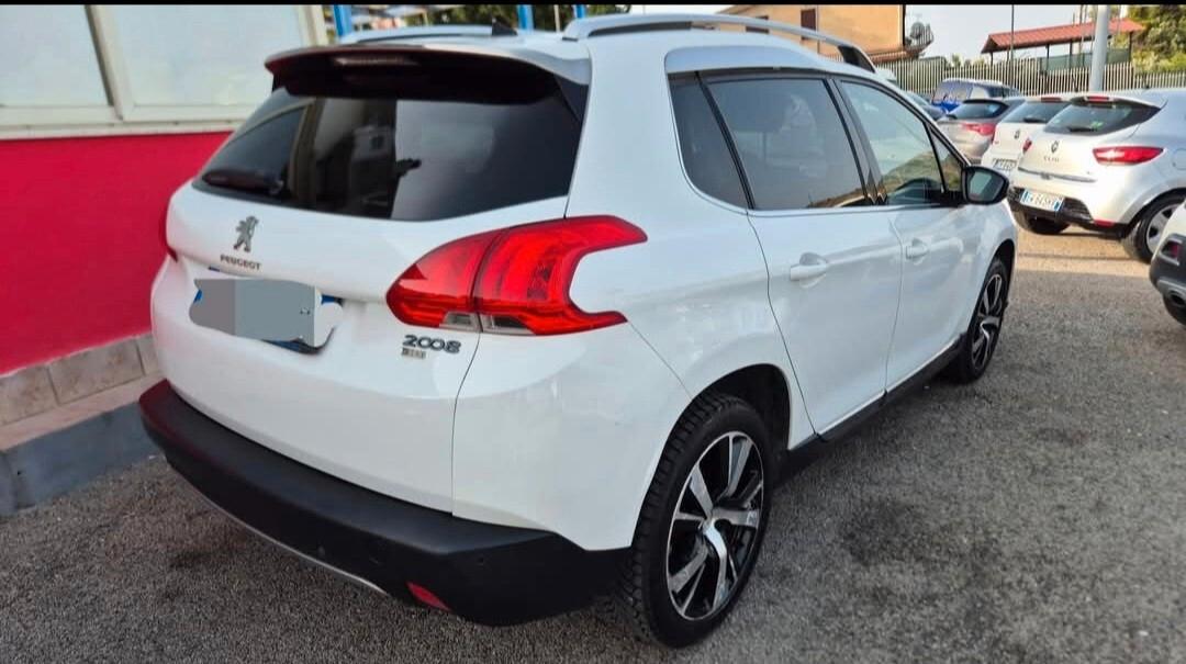 Peugeot 2008 BlueHDi 100 S&S Allure