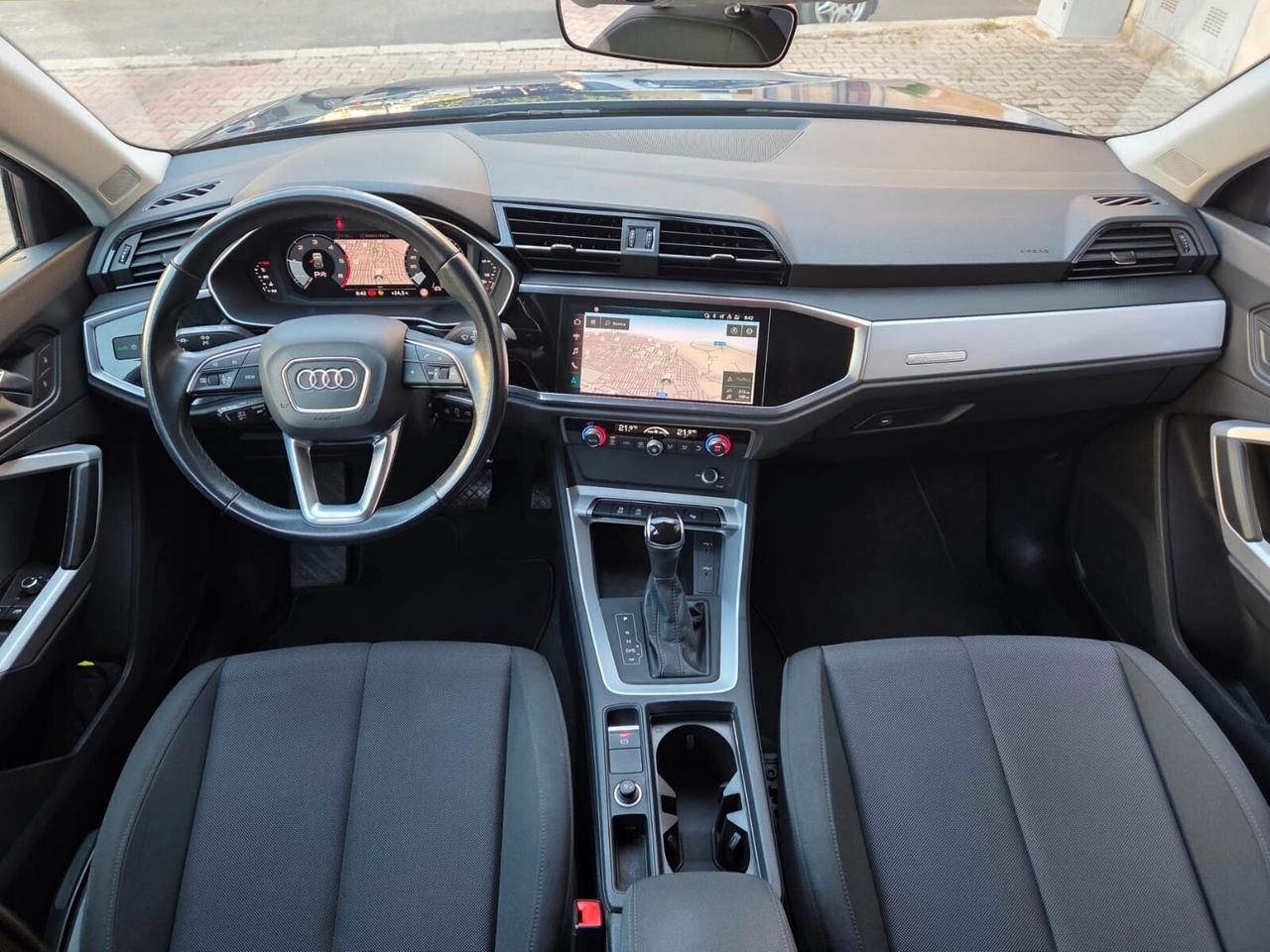 Audi Q3 35 TDI S tronic 150 cv Business