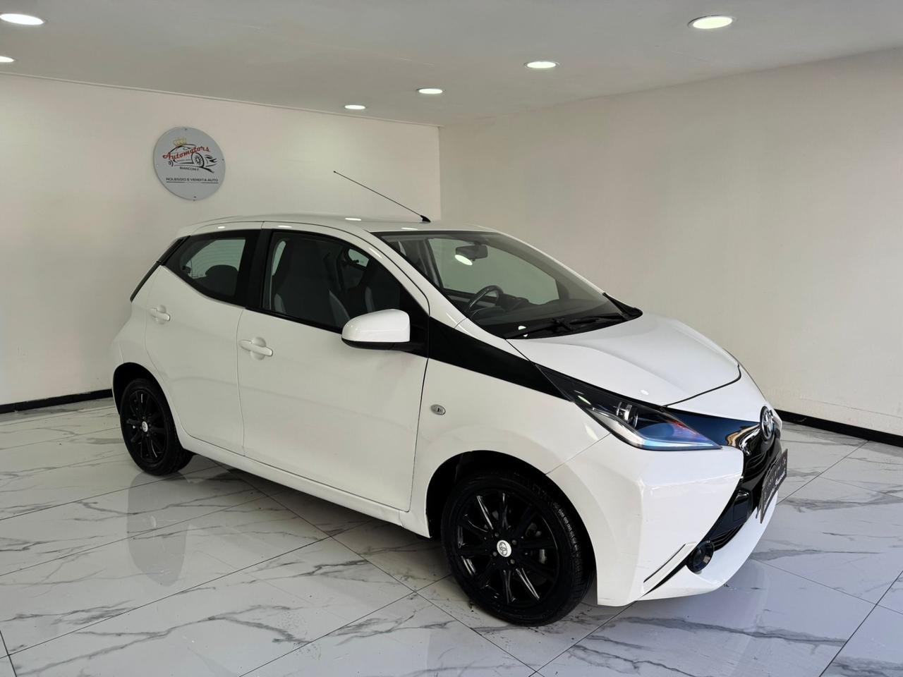 Toyota Aygo 1.0 VVT-i 69 CV 5 porte -TELECAMERA-GARANTITA-2017