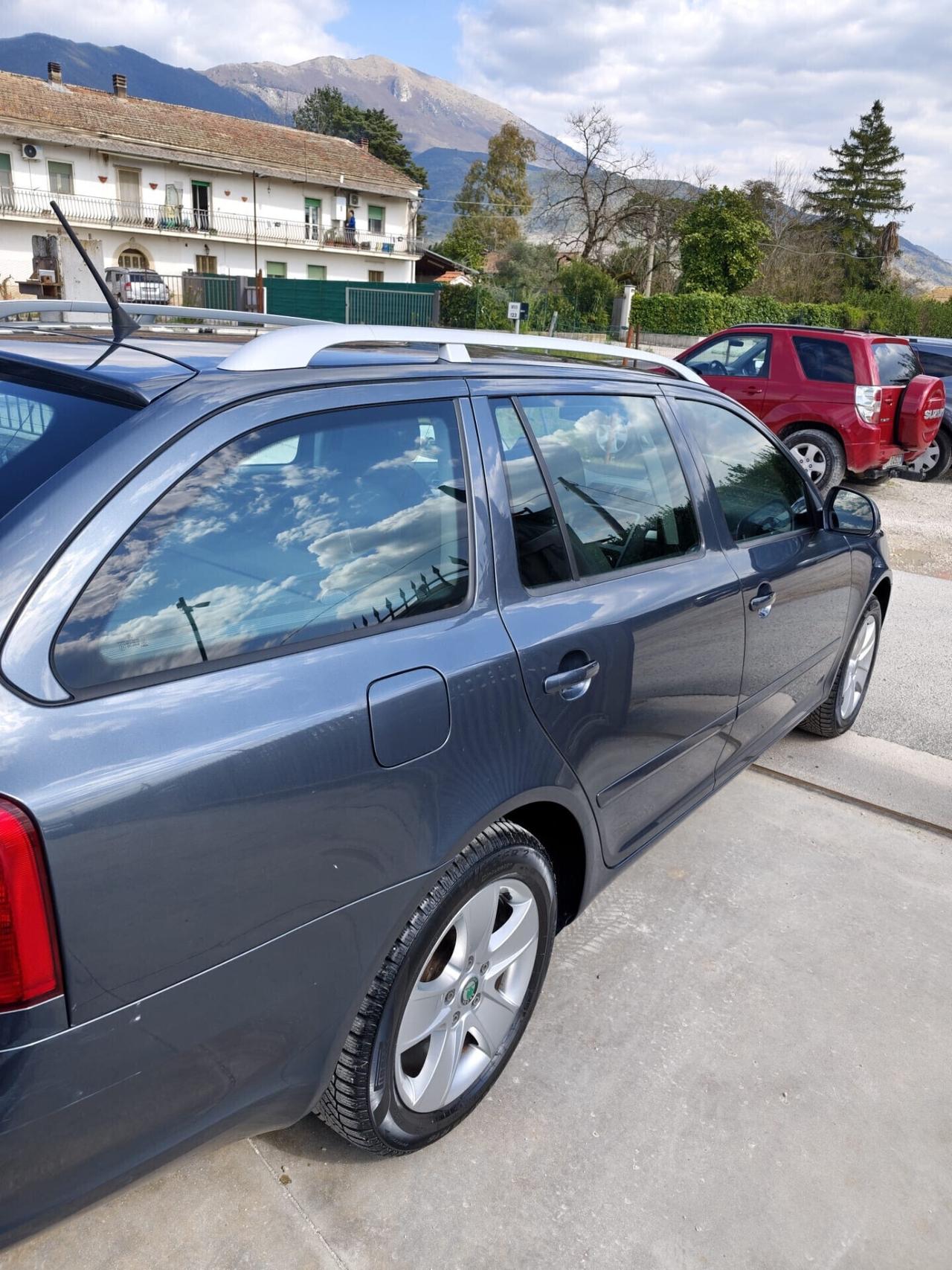 Skoda Octavia 1.6 TDI CR F.AP. 4x4 Wagon Ambition garantita