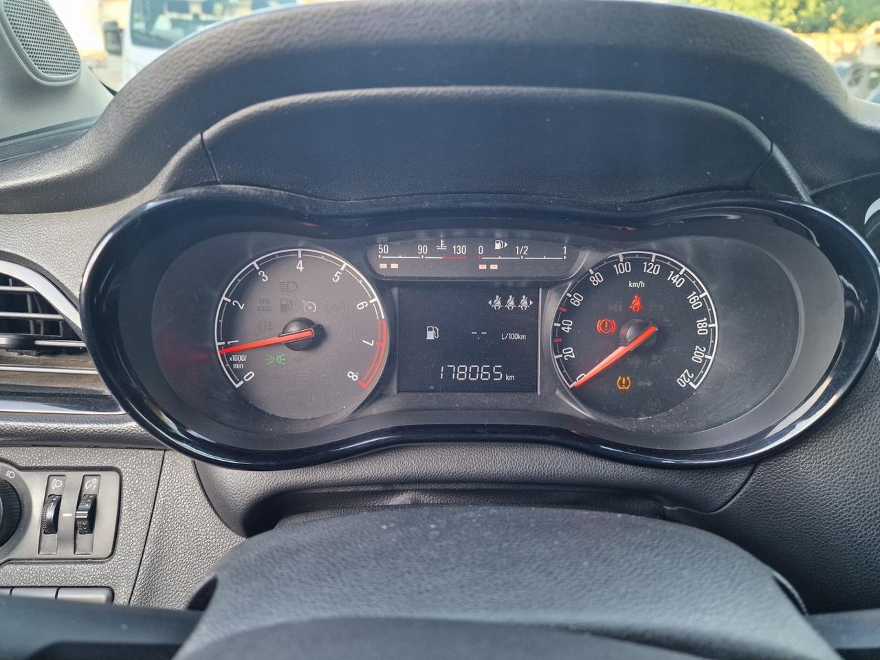 Opel Karl 1.0 75 CV Cosmo