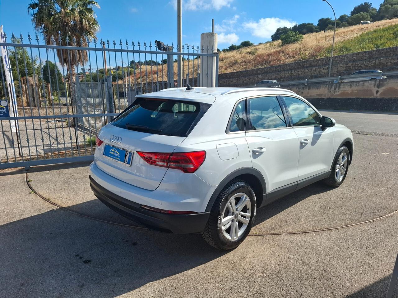Audi Q3 2.0 tdi 150cv s-tronic anno 2020