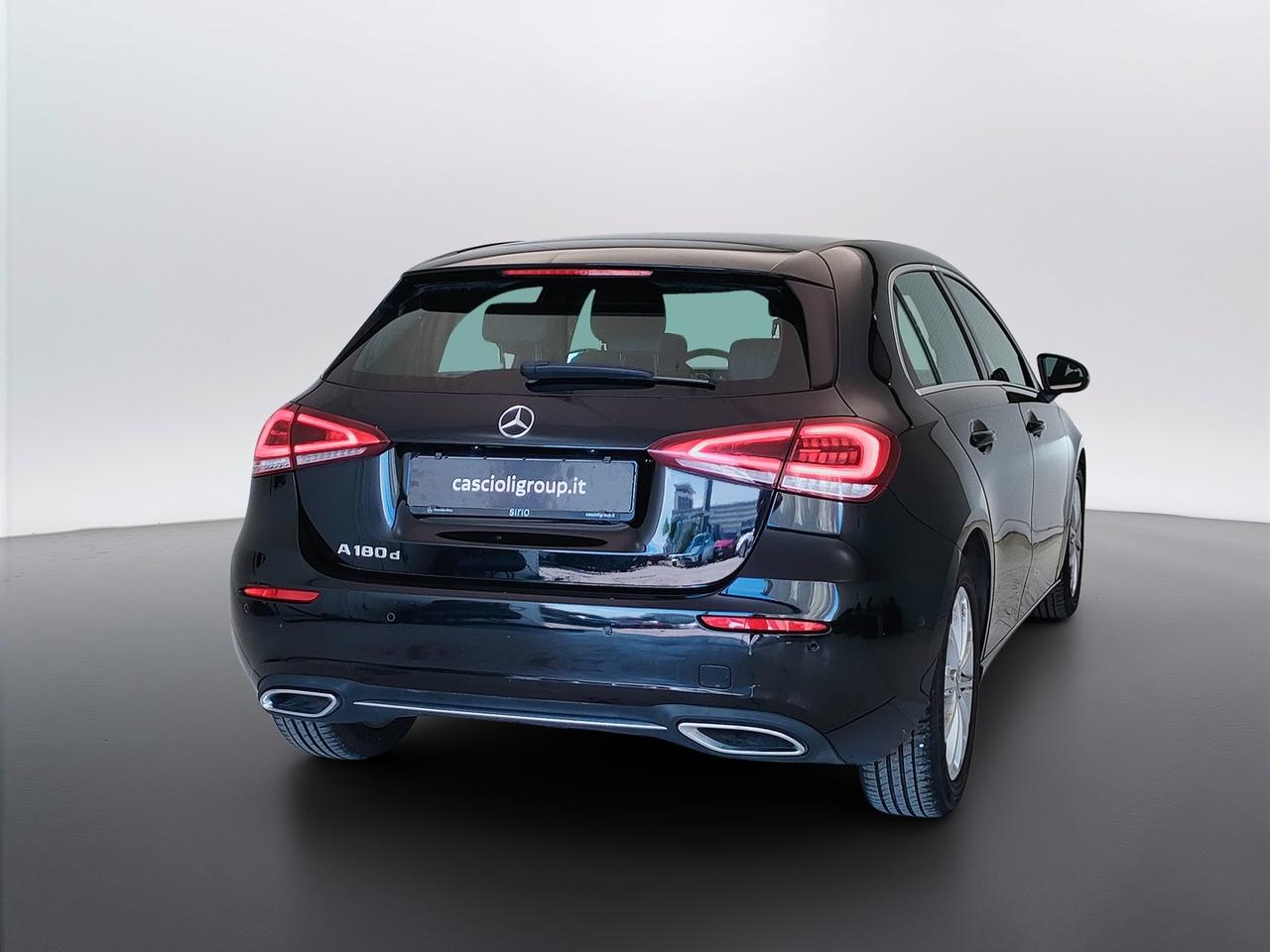 Mercedes-Benz Classe A - W177 2018 - A 180 d Sport auto