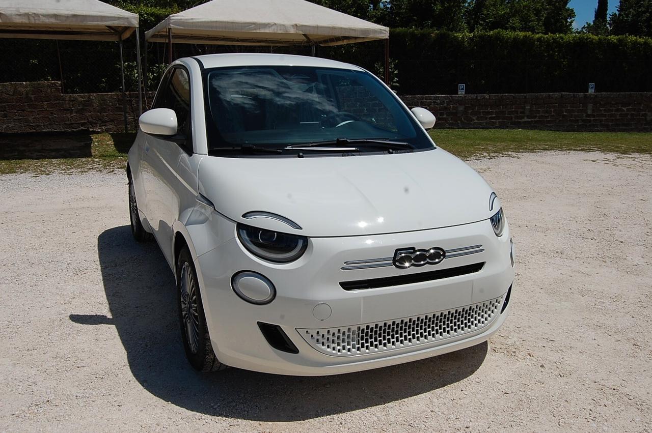 Fiat 500 Berlina Hybrid Torino