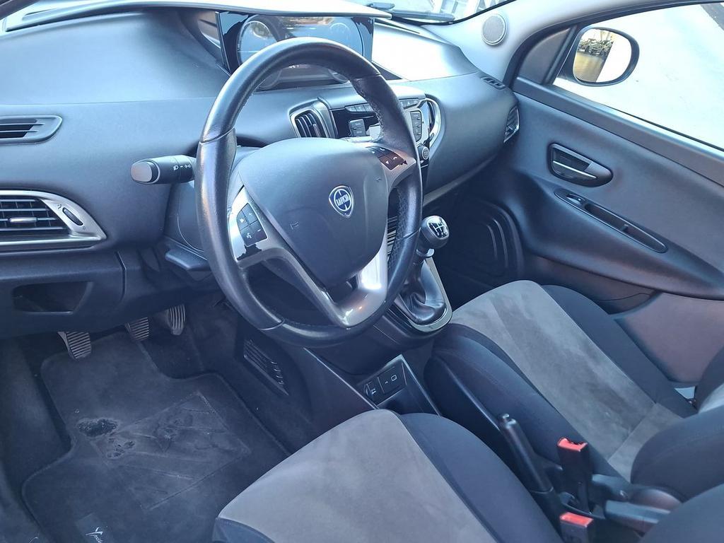 Lancia Ypsilon 5 Porte 1.2 Platinum