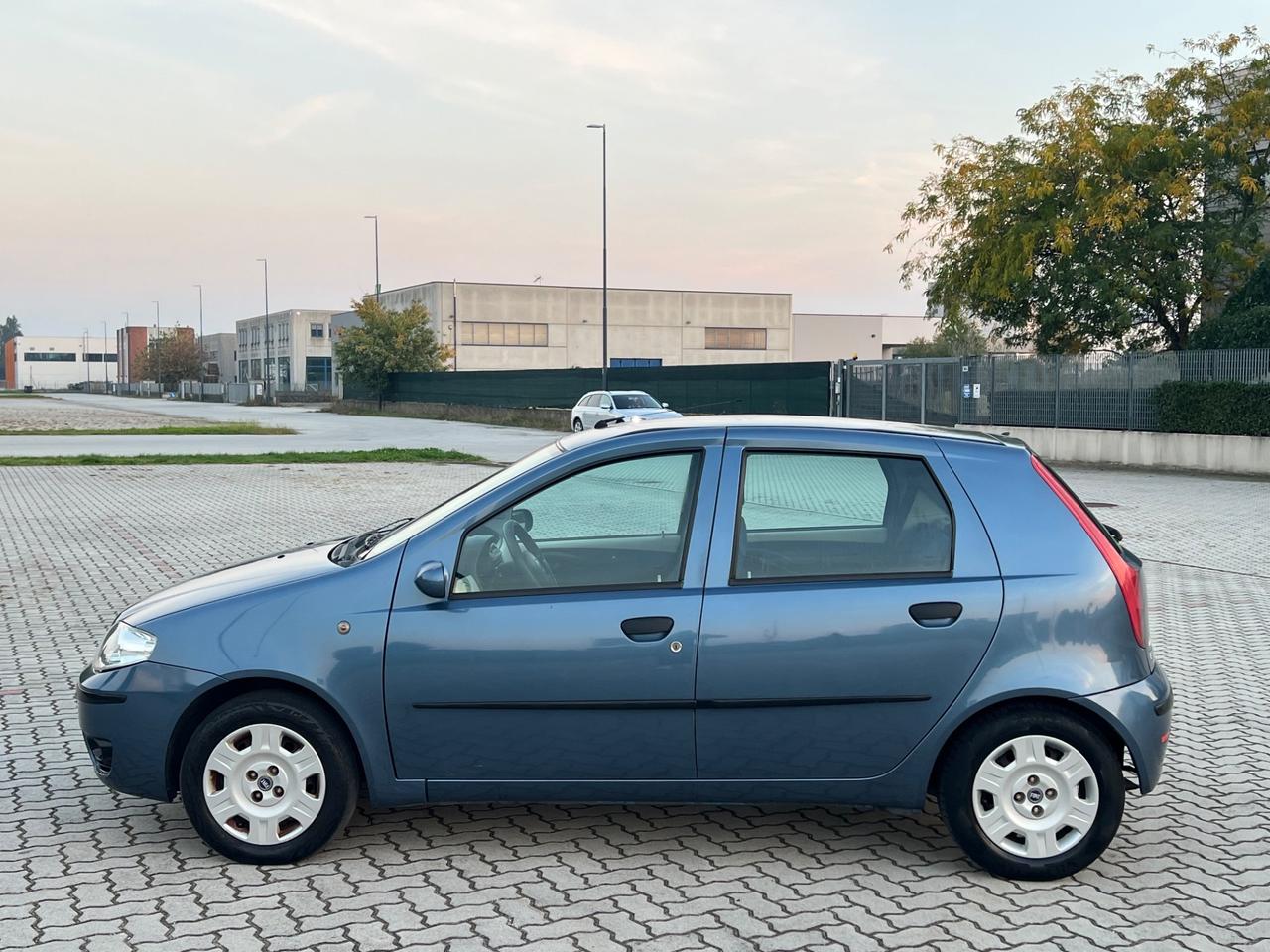Fiat Punto 1.2i cat 5 porte ELX