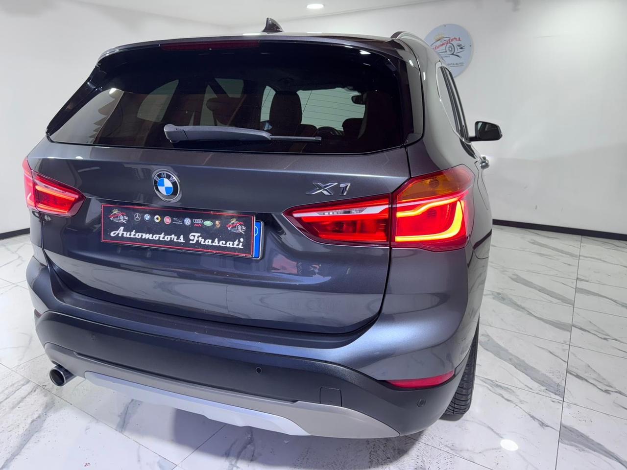 Bmw X1 sDrive18d xLine-tetto apribile-garantita