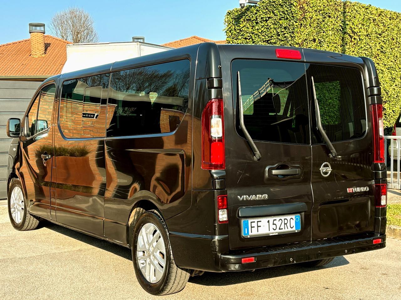 OPEL VIVARO 1.6D 6m- 9 POSTI- EURO 6-Navi-2016