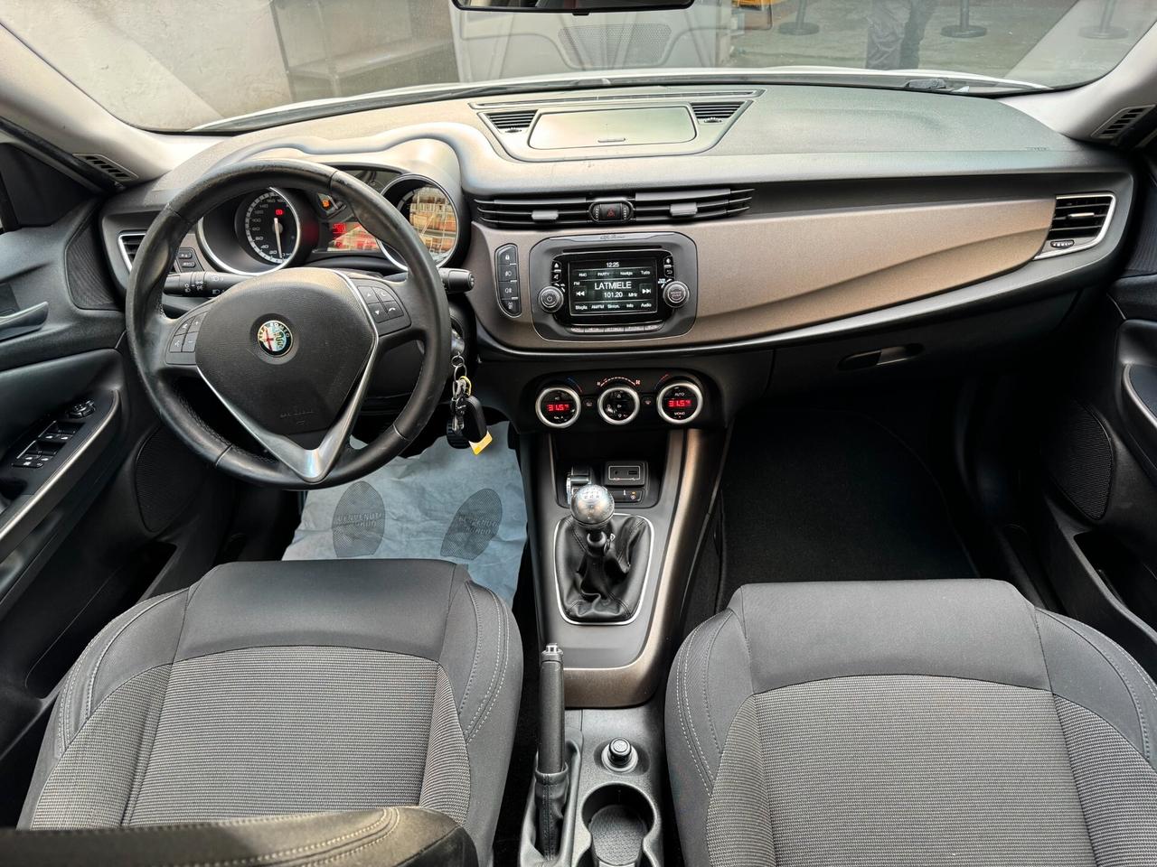 Alfa Romeo Giulietta 1.6 JTDm-2 105 CV Distinctive