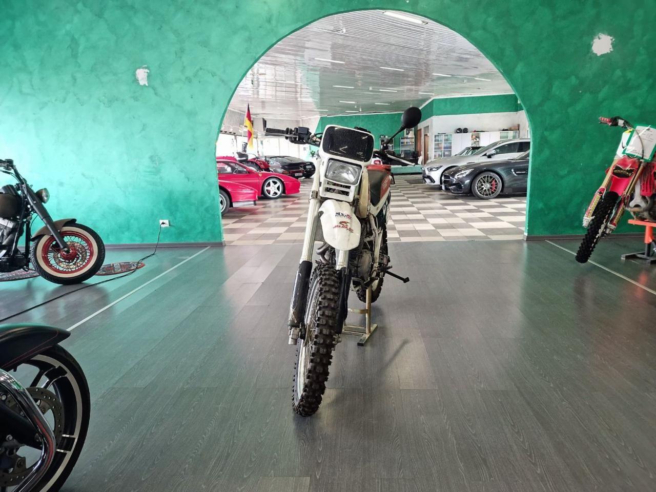 HONDA XR 600 R Blackbird