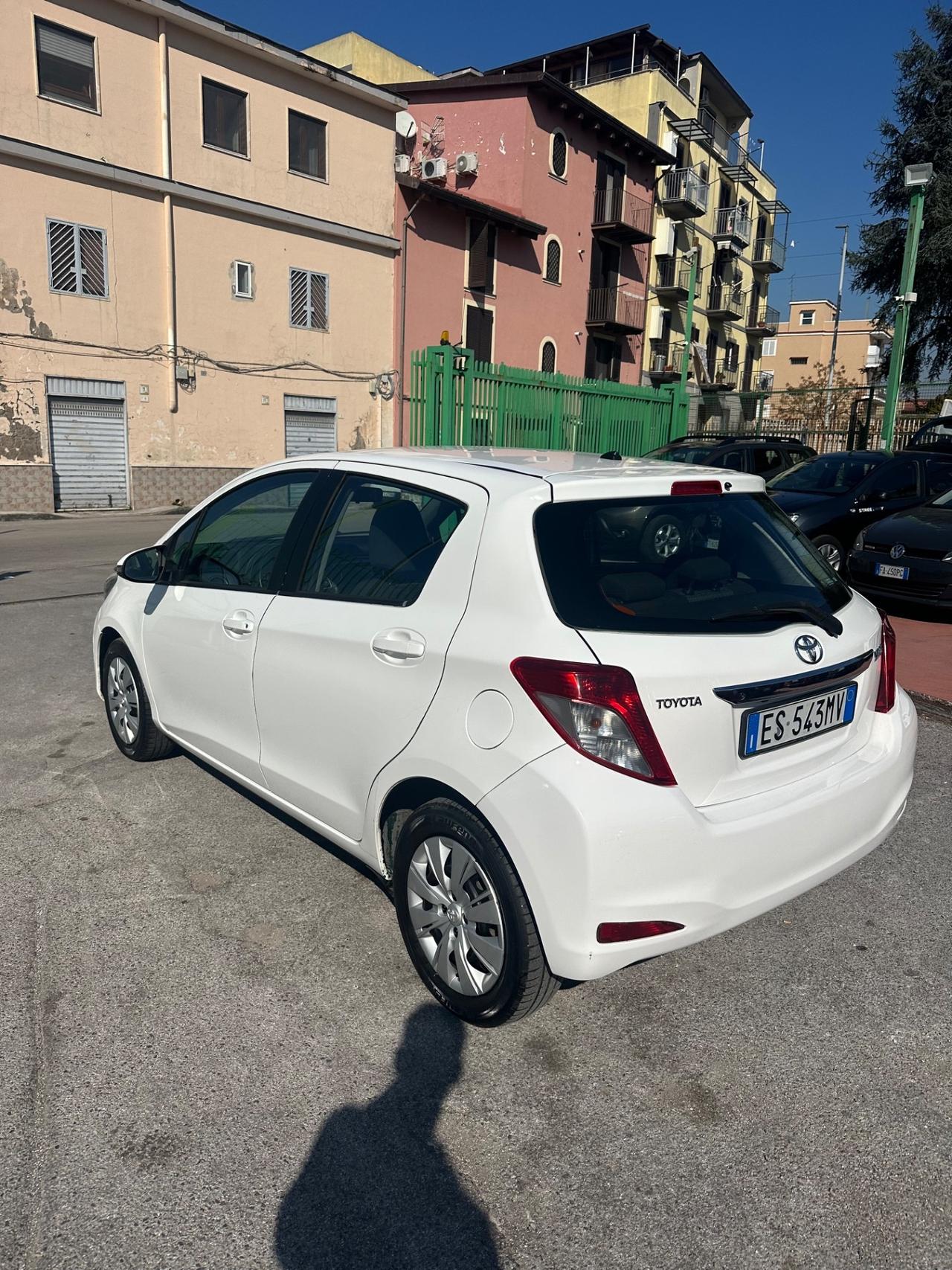 Toyota Yaris 1.0 5 porte Lounge