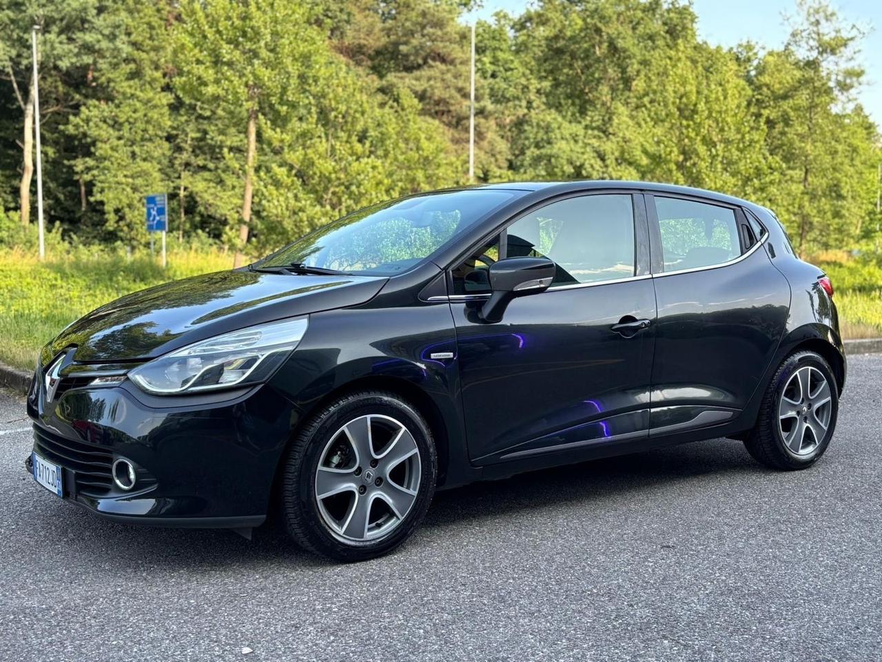 Renault Clio 1.2 75 CV 5 porte Duel