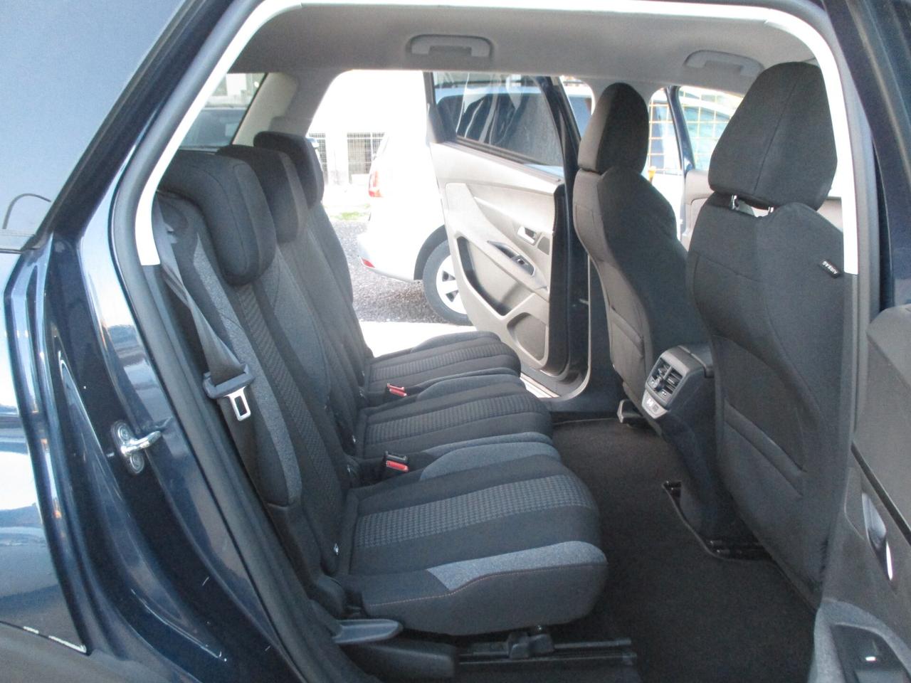 Peugeot 5008 1.5 HDI 130 CV 7 POSTI FULL OPT. 2019