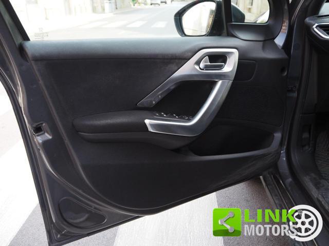PEUGEOT 2008 BlueHDi 100 S&S Allure