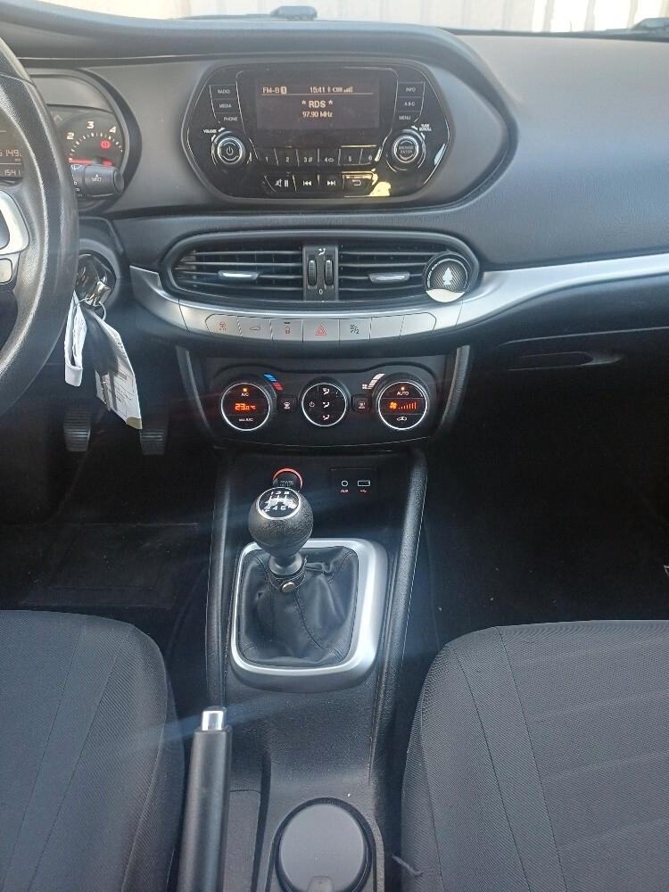 Fiat Tipo 1.400 16v Lounge 2016