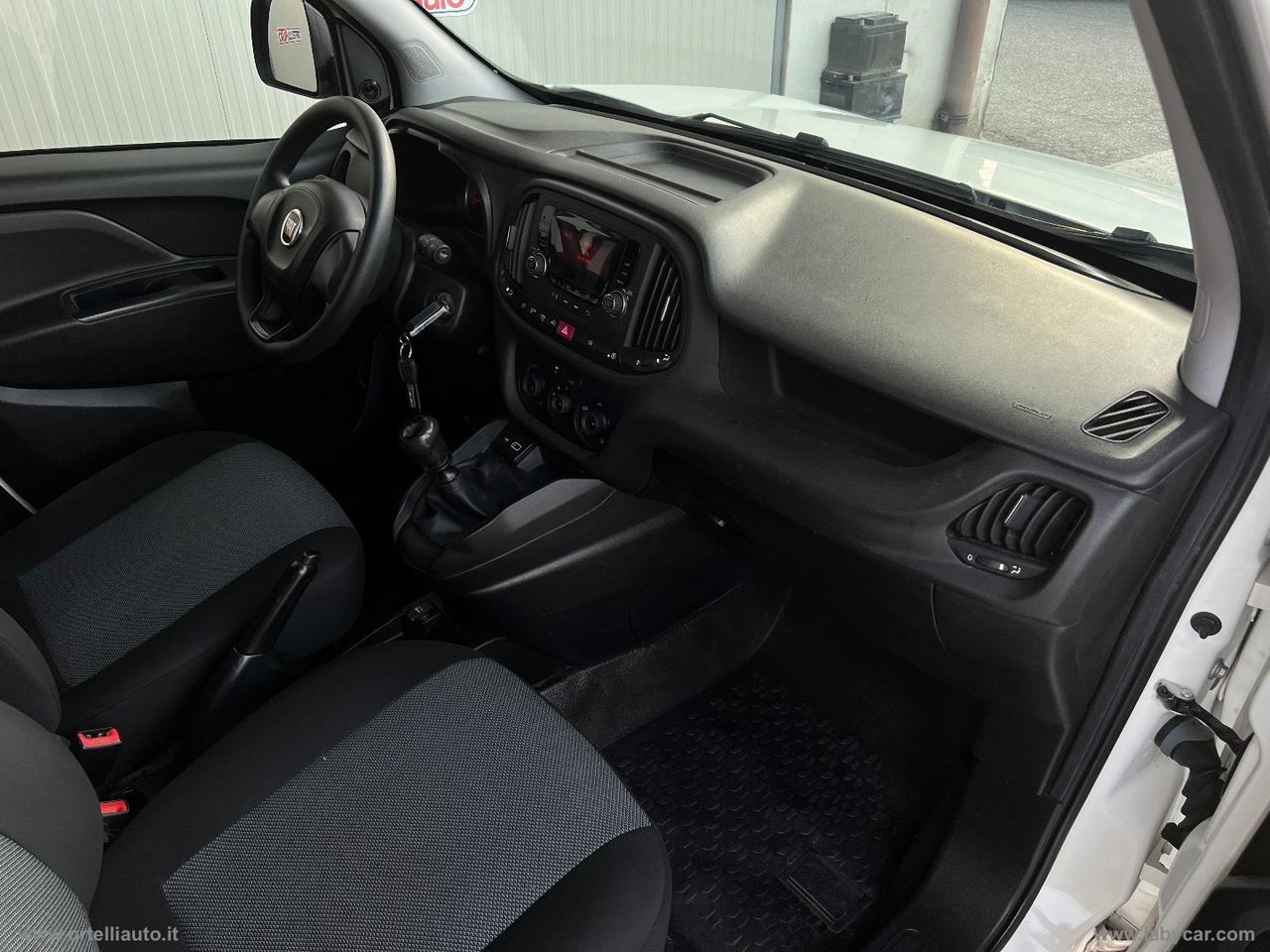 Doblò 1.6 MJT 105 PL-TA Cargo MaxiXL Bus