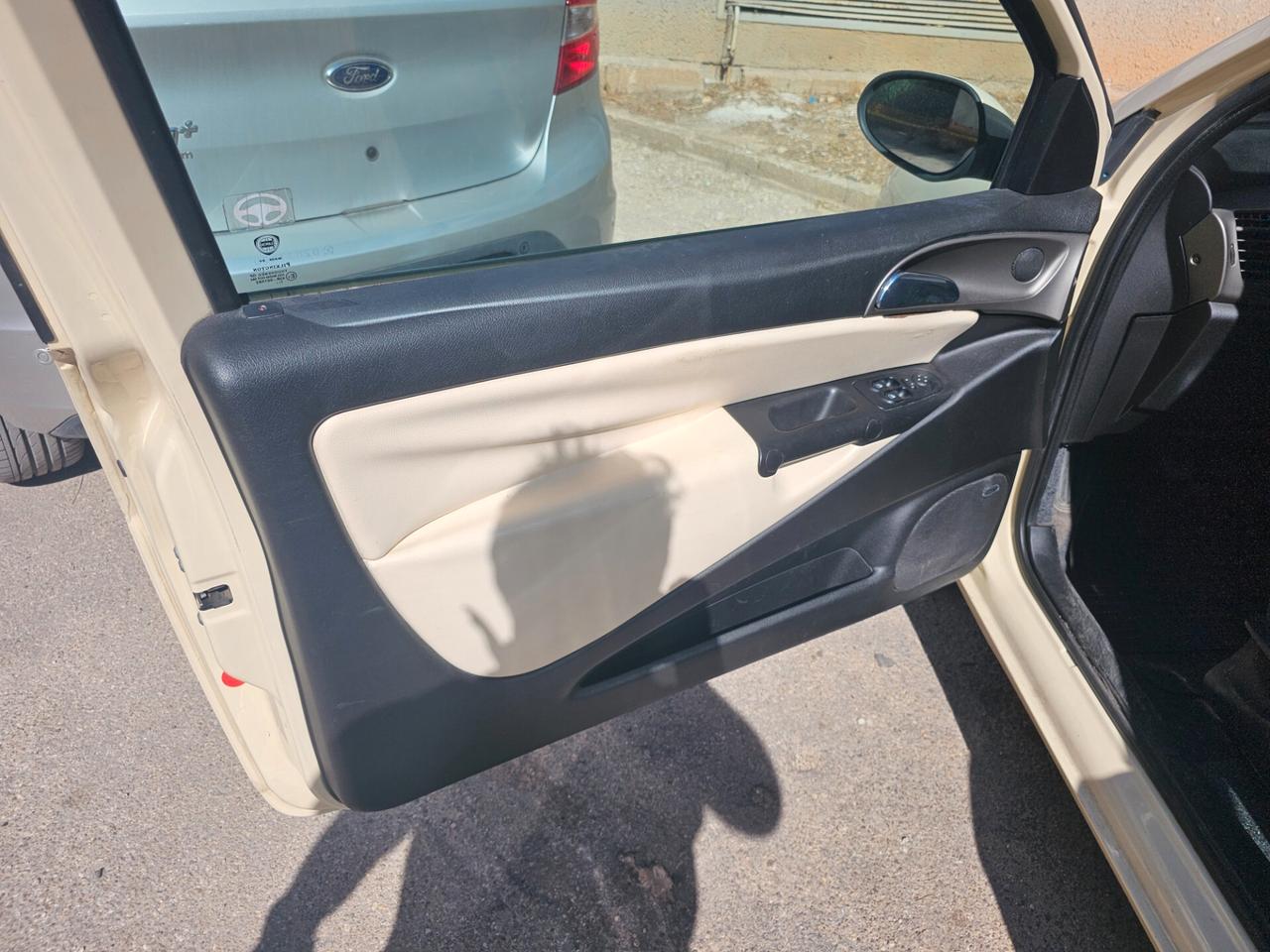 Lancia Ypsilon Platino