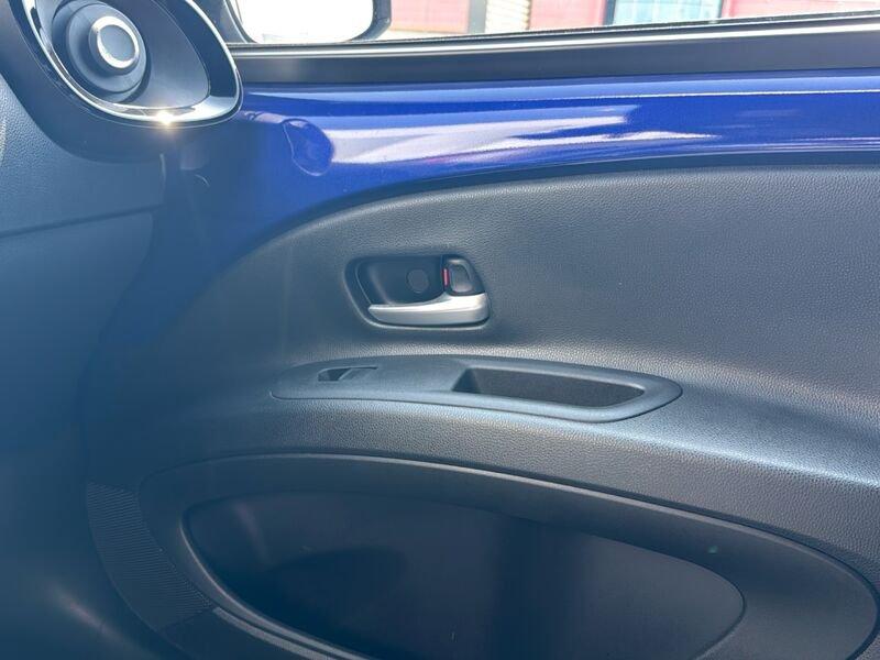 Toyota Aygo X 1.0B (72 CV) Lounge S-CVT