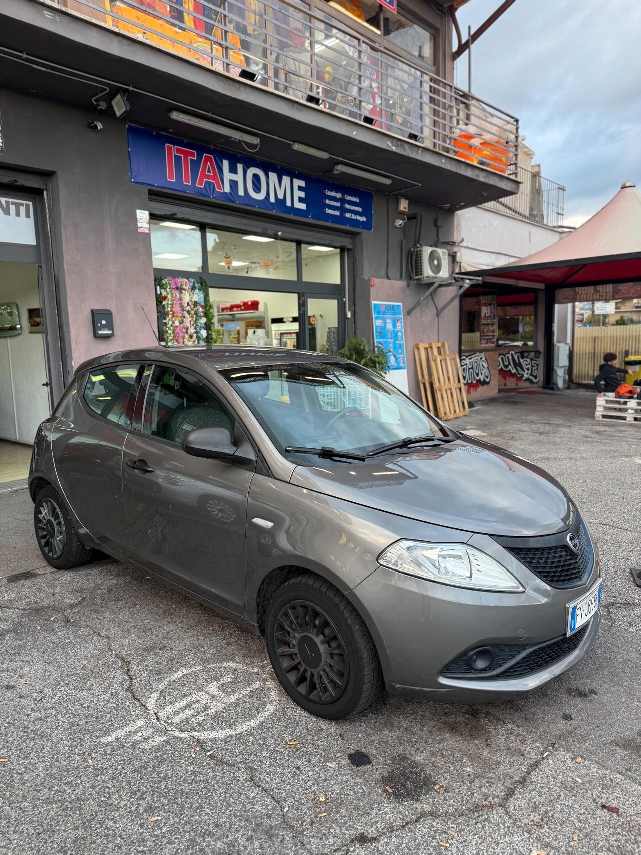 Lancia Ypsilon 1.2 69 CV 5 porte GPL Ecochic Gold
