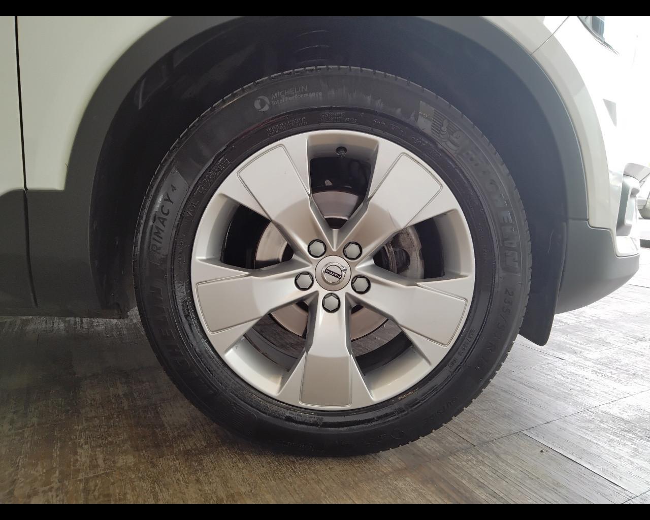 VOLVO XC40 - XC40 1.5 t2 Momentum Pro my21