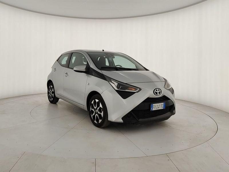 Toyota Aygo 1.0 VVT-i 72 CV 5 porte Connect X-Fun