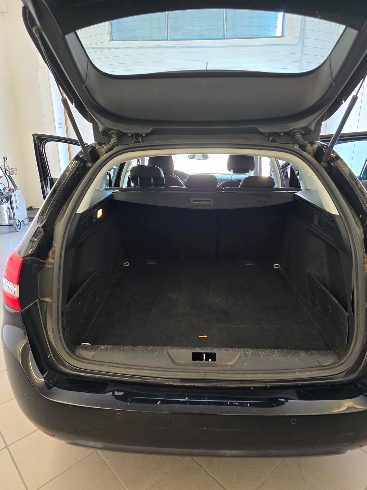 Peugeot 308 BlueHDi 120 S&S SW Active