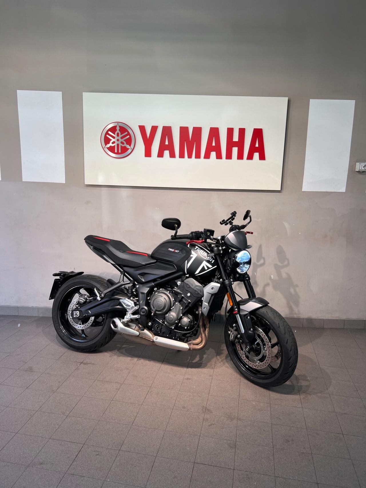 Triumph Trident 660