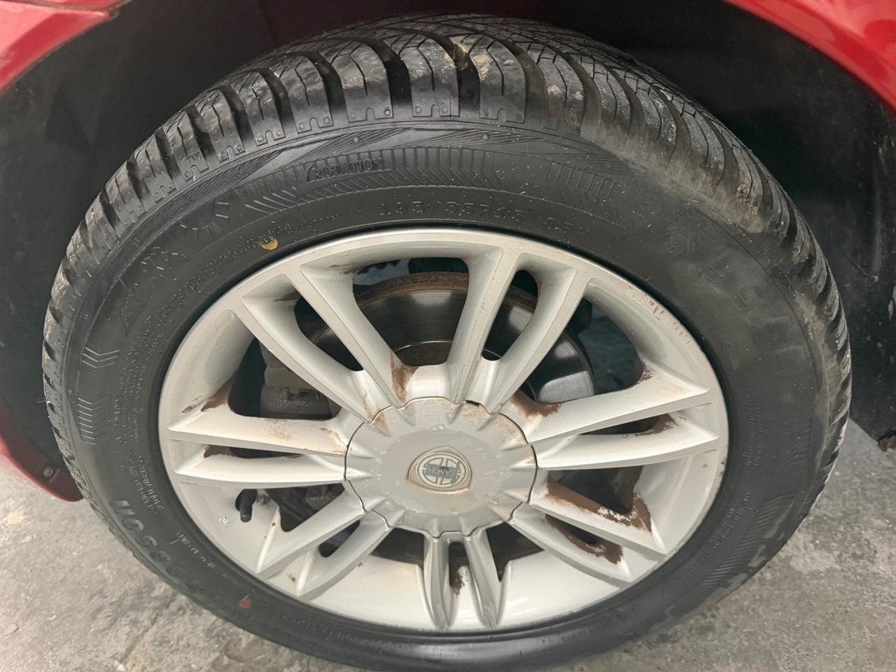 Lancia Ypsilon 1.3 MJT 75 CV Argento