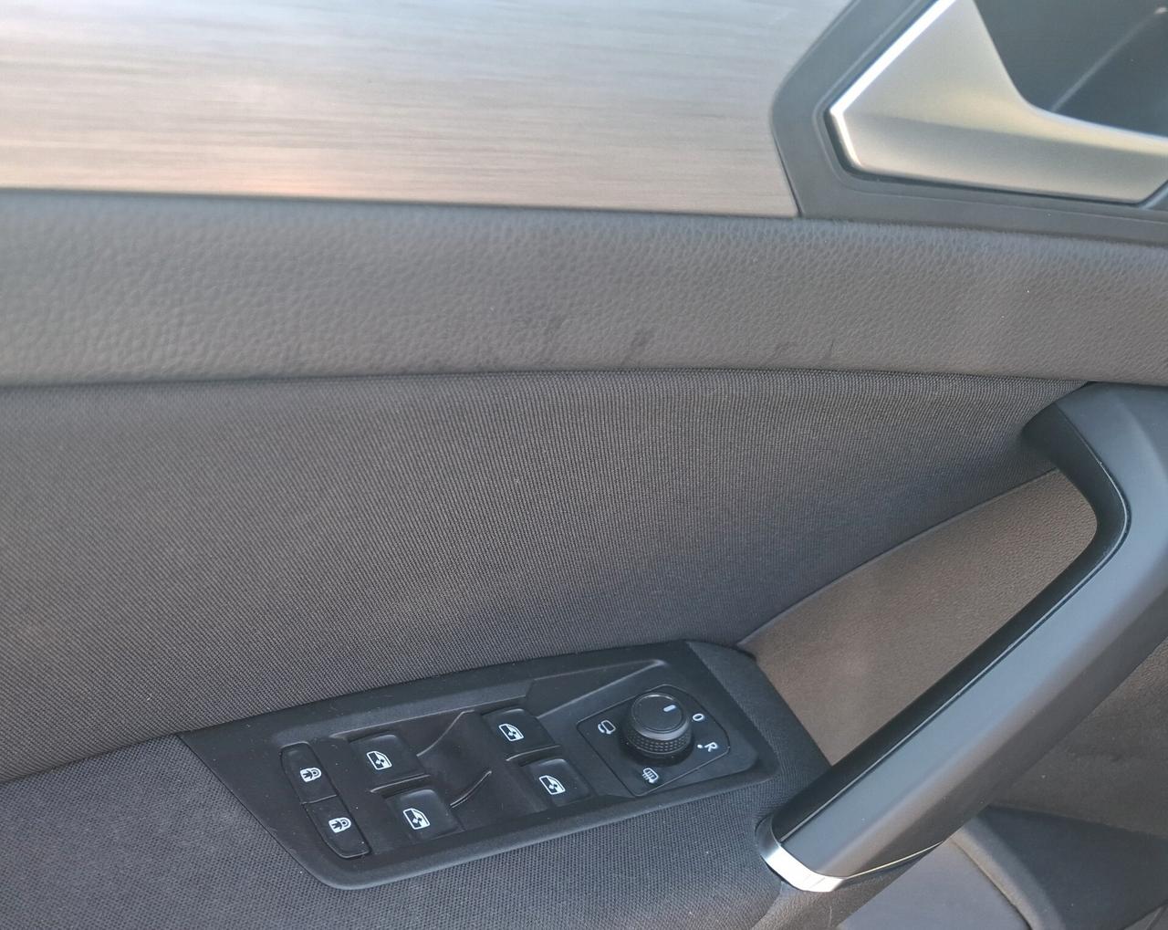Volkswagen Touran 2.0 TDI 115 CV DSG 7 POSTI!