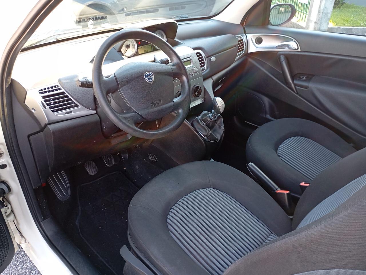 Lancia Ypsilon 1.2 Argento