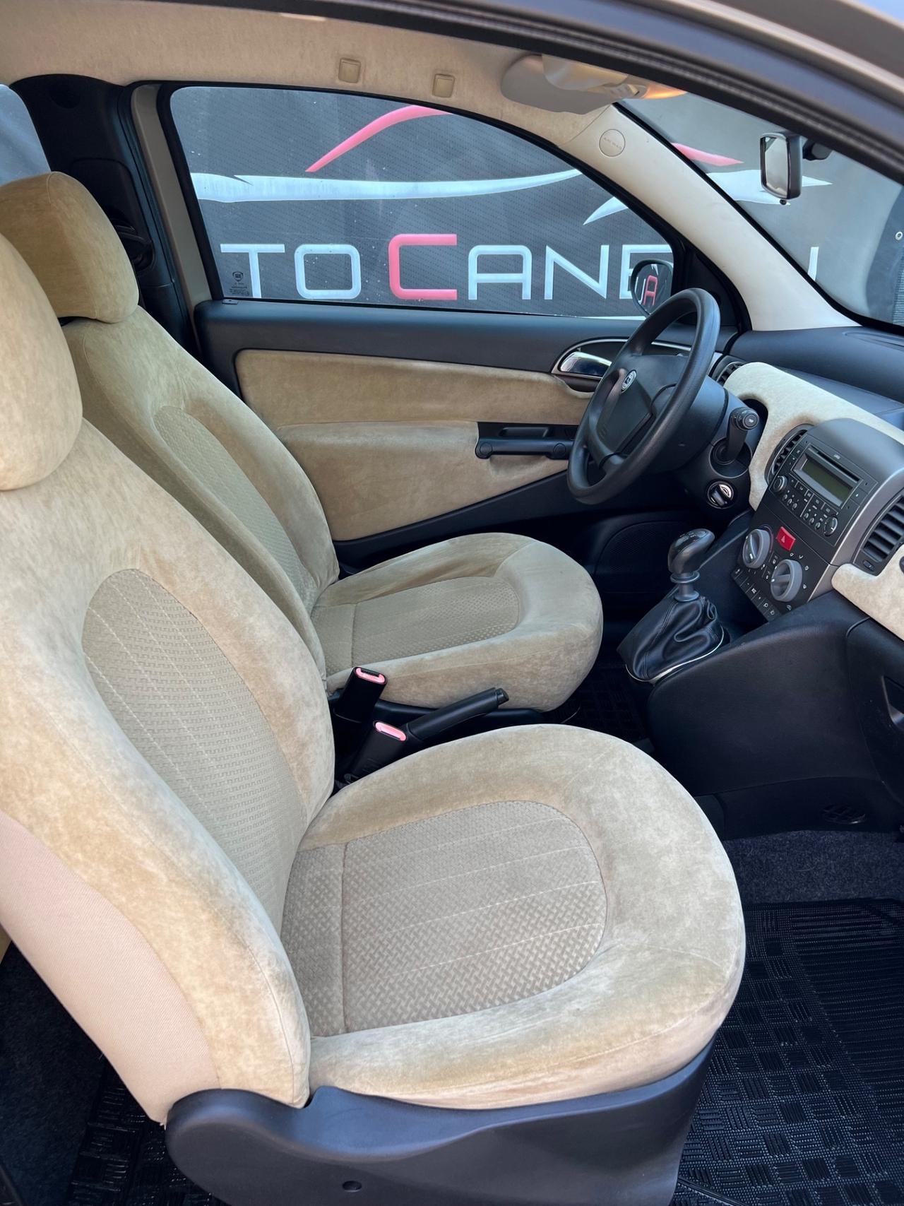 Lancia Ypsilon 1.2b NEOPATENTATO OCCASIONE