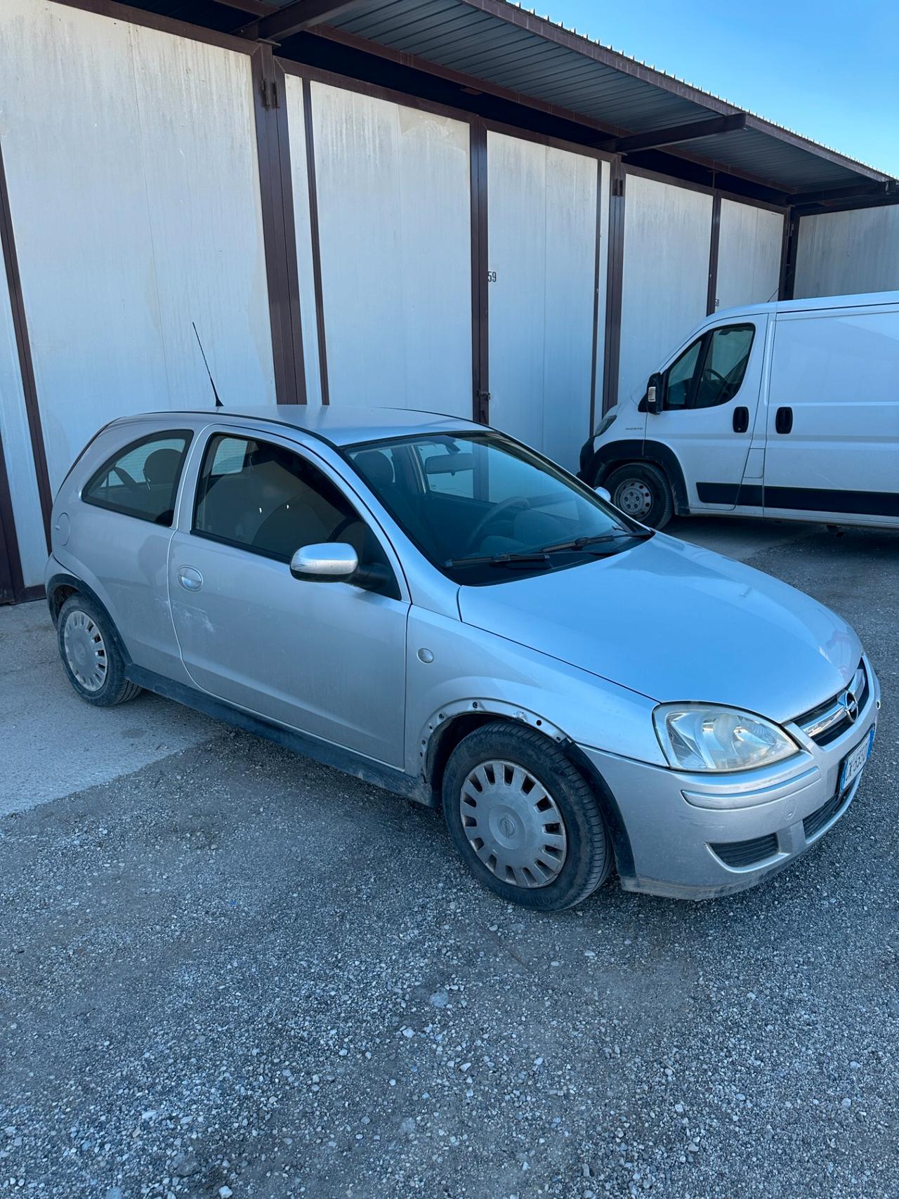 Opel Corsa 1.2i 16V cat 3 porte Sport