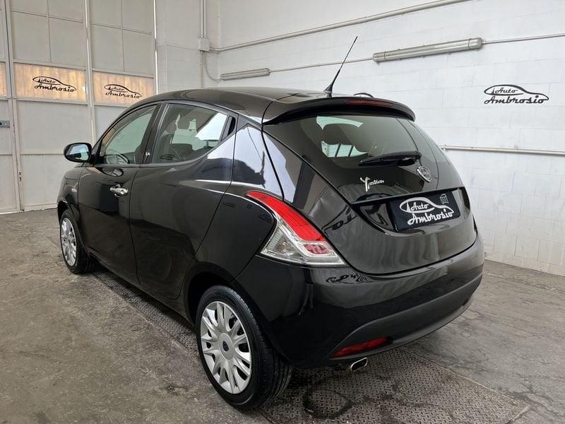 Lancia Ypsilon Ypsilon 1.2 69 CV 5 porte Platinum