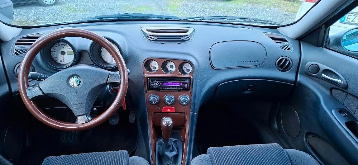 Alfa Romeo 156 1.8i 16V Twin Spark cat Distinctive
