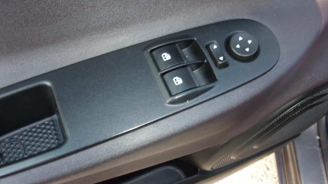 Lancia Ypsilon 1.2 69 CV 5 porte S&S Gold