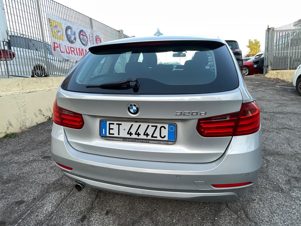 Bmw 320 320d Touring cambio automatico - navigatore