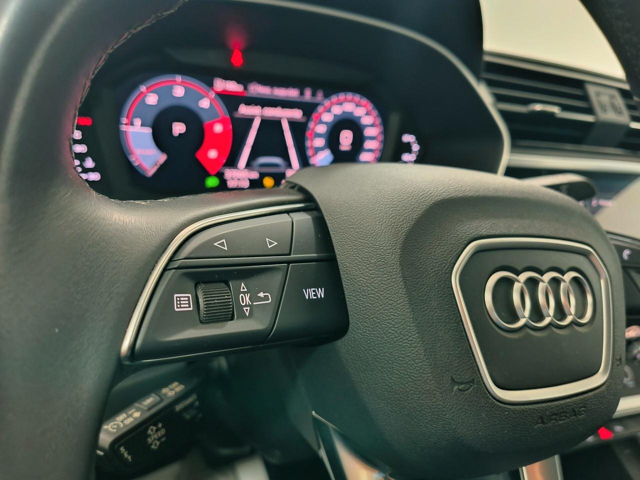 Audi Q3 35 TDI S tronic Business