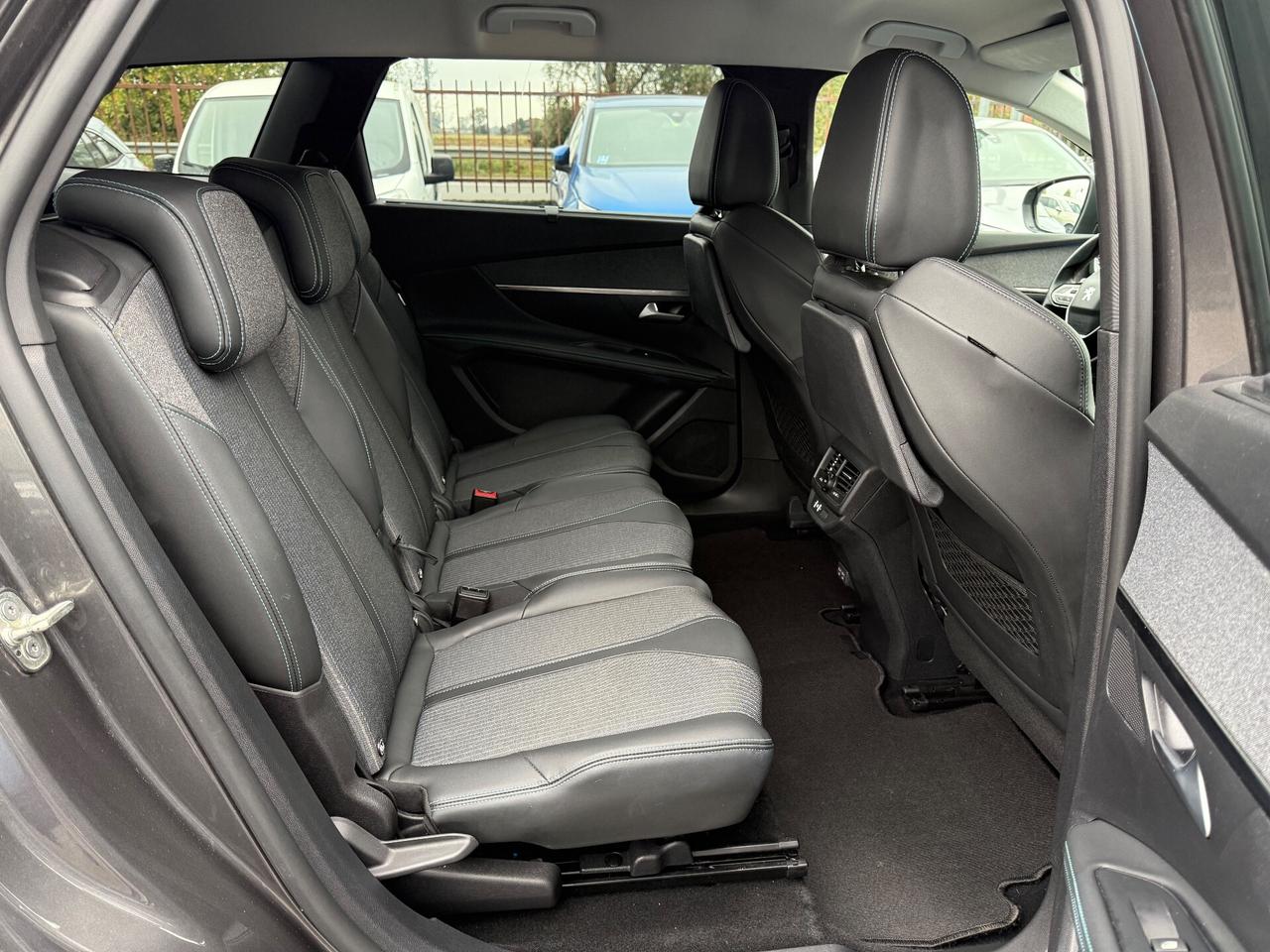 Peugeot 5008 1.5 130 Cv 7 POSTI EAT8 Allure Pack