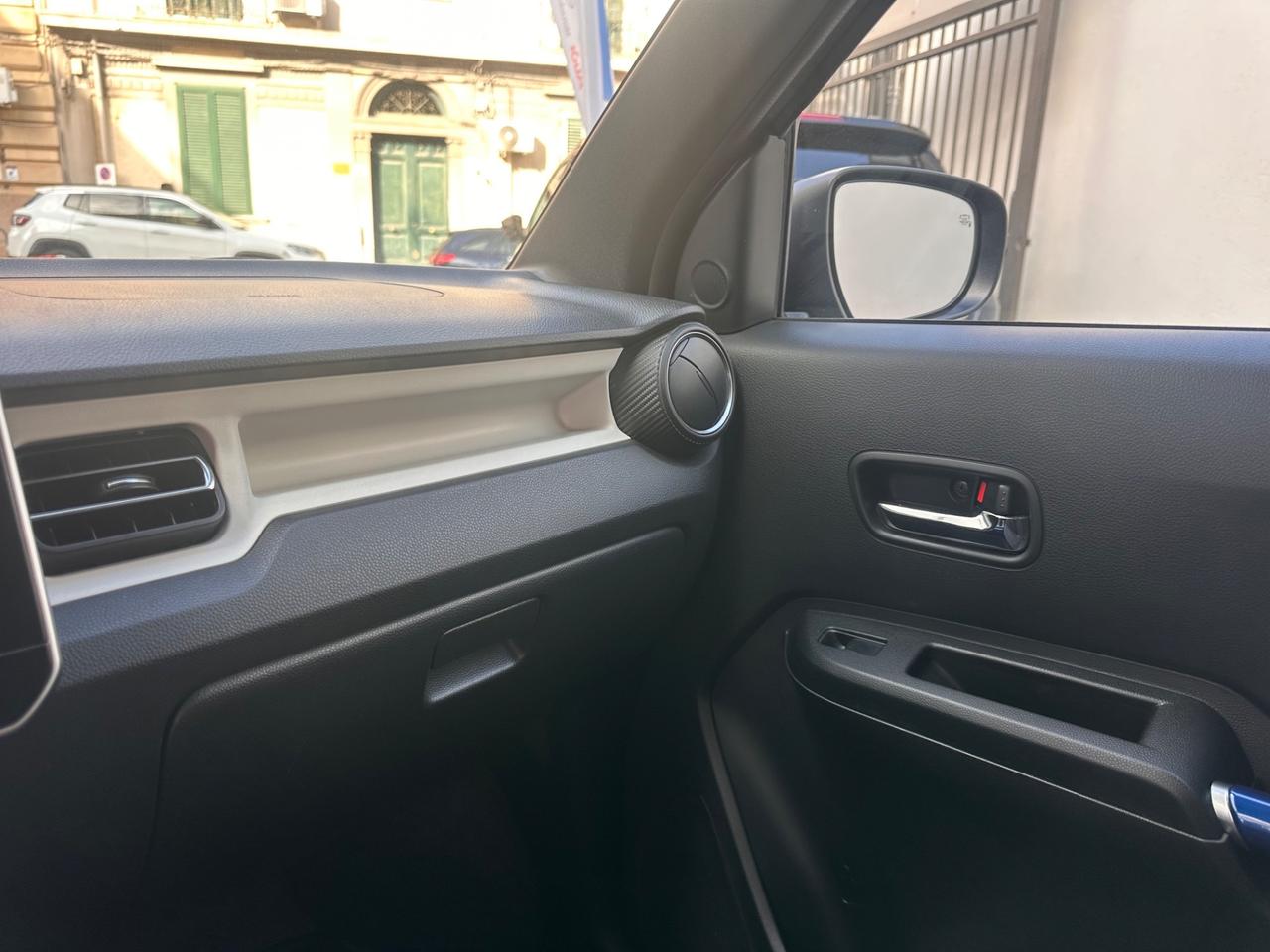 Suzuki Ignis 1.2 Hybrid Top
