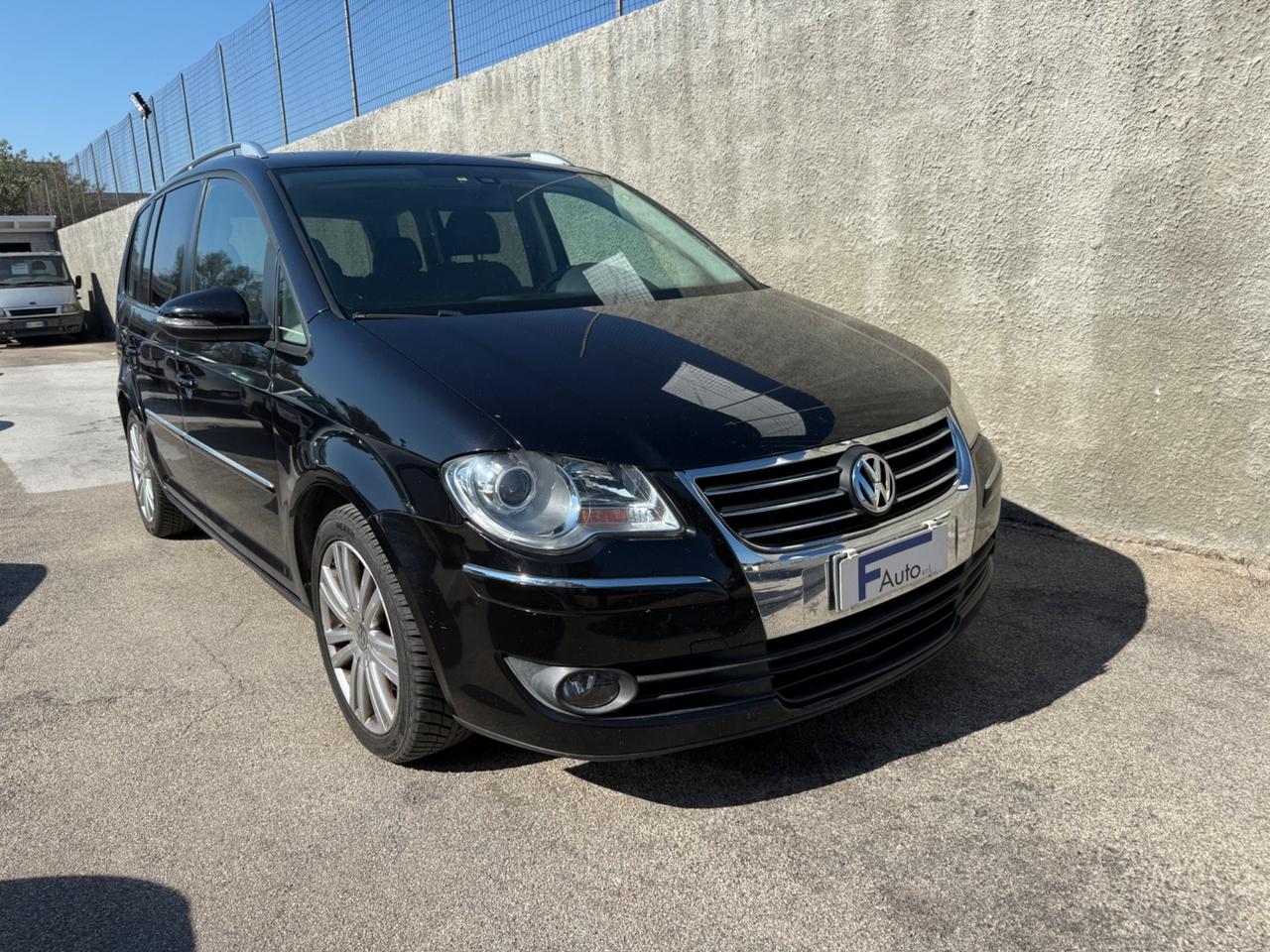 Volkswagen Touran 7 POSTI ,2.0 TDI 170CV DSG Highline,Cambio Automatico,Navigatore,Climatronic,ecc.