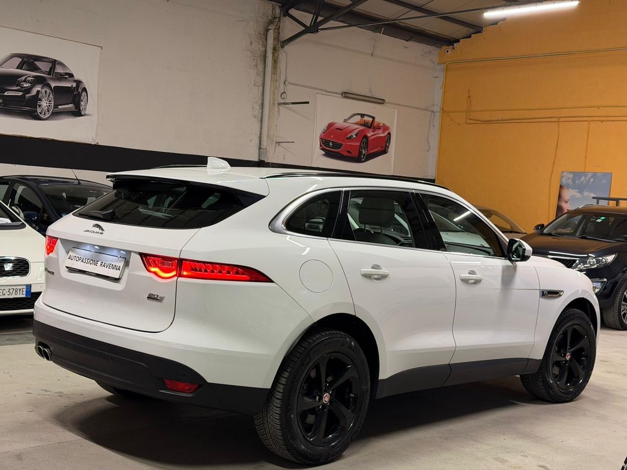 Jaguar F-Pace 2.0 D 180 CV AWD R-Sport