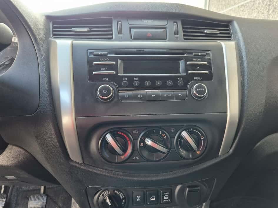 Nissan Navara 2.3 dCi K. Cab IVA DETRAIBILE